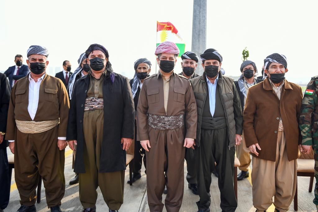 رێوڕه&zwnj;سمی به&zwnj;رزڕاگرتنی رۆژی ئاڵای كوردستان به&zwnj; به&zwnj;شداری مه&zwnj;سرور بارزانی، سه&zwnj;رۆكی حكومه&zwnj;تی هه&zwnj;رێمی كوردستان